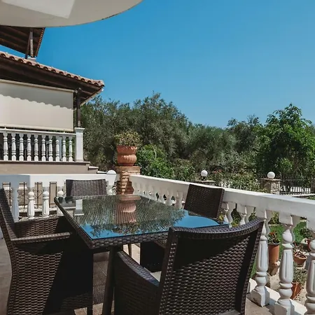 Rosa 3 Bedroom With Sea View Villa *