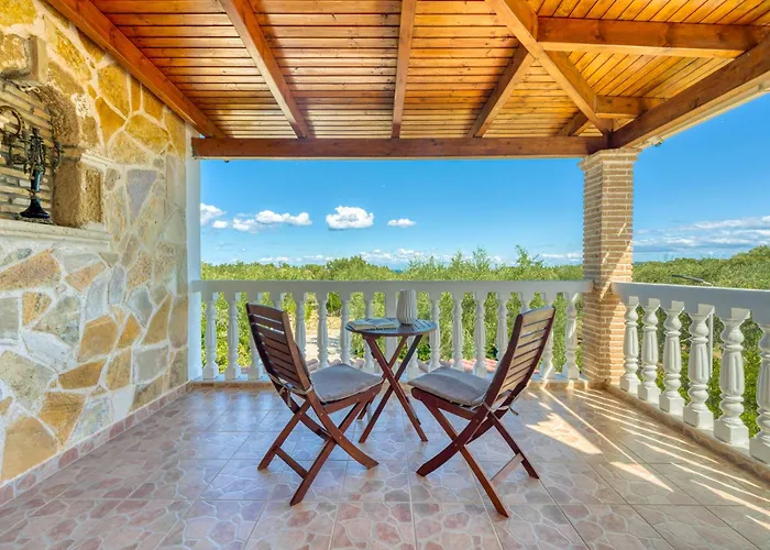 Villa Rosa 3 Bedroom With Sea View *