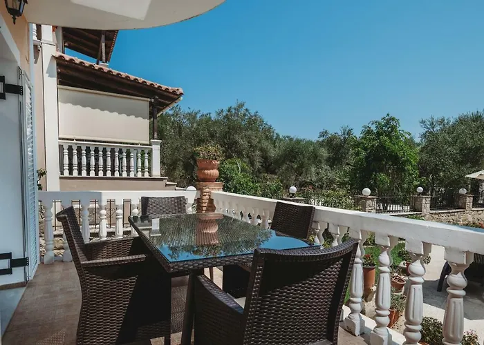 Rosa 3 Bedroom With Sea View Villa *