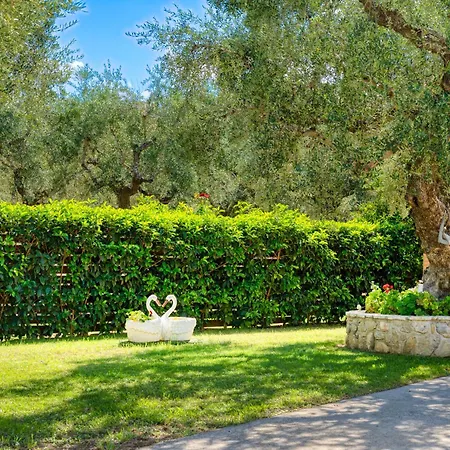 Rosa 3 Bedroom With Sea View * Tragaki