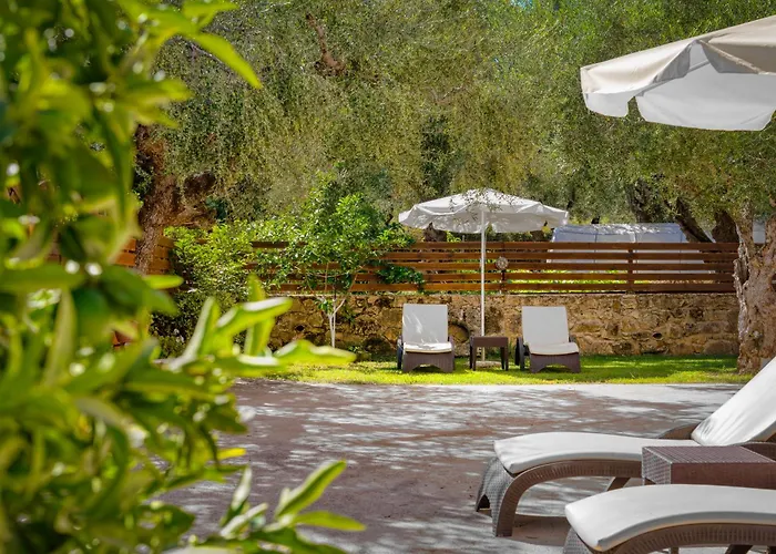Rosa 3 Bedroom With Sea View Villa *