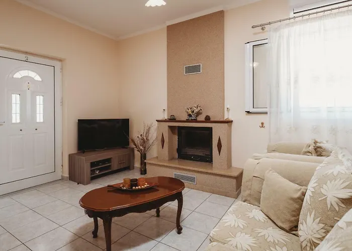 Rosa 3 Bedroom With Sea View Villa